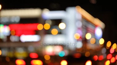 Gece şehir görüntüsü bulanık