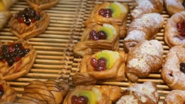 Baker'ın dükkanında satan lezzetli kek