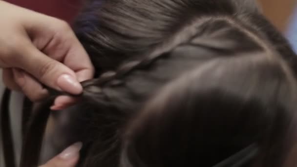 美发沙龙的妇女 — 图库视频影像