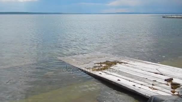 Rustige Golven Meer Het Licht Van Zonsondergang — Stockvideo