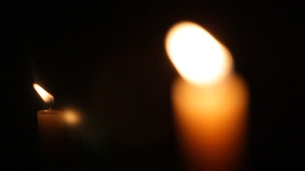 Κερί Κερί Φως Στο Σκοτάδι — Αρχείο Βίντεο