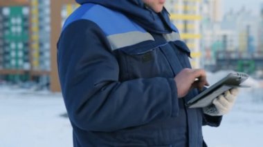 Tablet bilgisayar büyük inşaat Projesi'nde Foreman'la