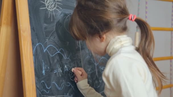 Little Girl Drawing Chalk Board — Stock Video