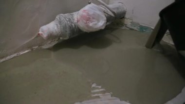 İşçi yere havan topu döktü