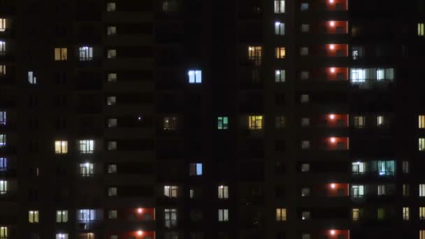 Luzes de janela de um edifício em lapso de tempo — Vídeo de Stock