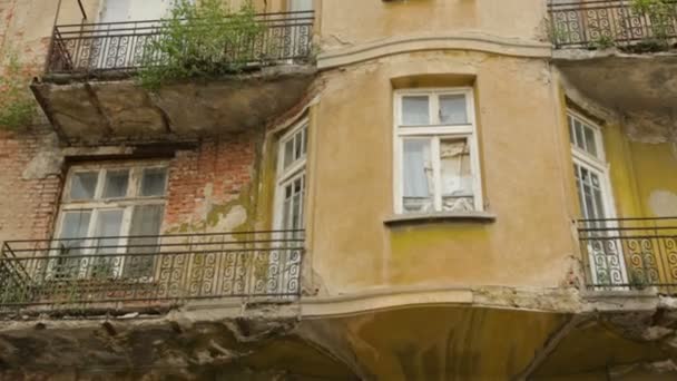 Старое здание в Софии — стоковое видео