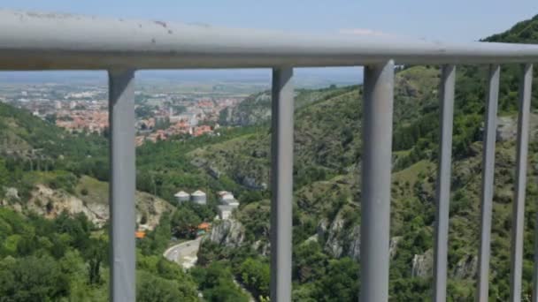 Blick von einem Berg in Bulgarien — Stockvideo