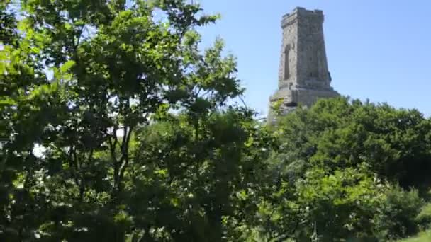 Monument sur la montagne Shipka "en Bulgarie " — Video