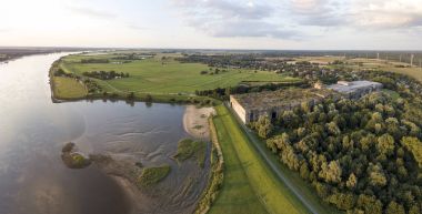 Bunker Valentin - nazi denizaltı fabrika için koruyucu bir barınak
