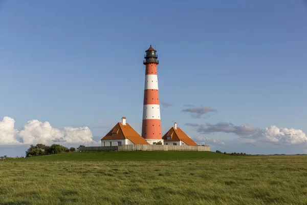 Phare coloré à Westerhever, Allemagne — Photo