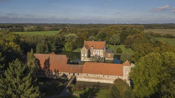 Vista aérea del castillo amarrado de Hulshoff en Renania del Norte Westfalia — Foto de Stock