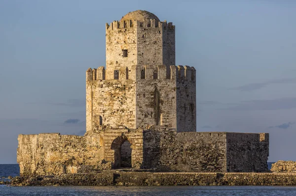 La tour Bourtzi dans le château de Methoni, utilisée comme prison dans le passé — Photo