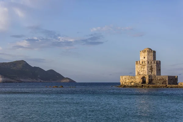 La tour Bourtzi dans le château de Methoni, utilisée comme prison dans le passé — Photo