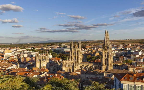View of the Burgos city and Gothic Cathedral of Burgos in Spain — 图库照片