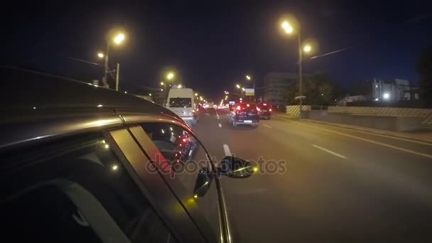 Car traffic on the street at night — Stock Video