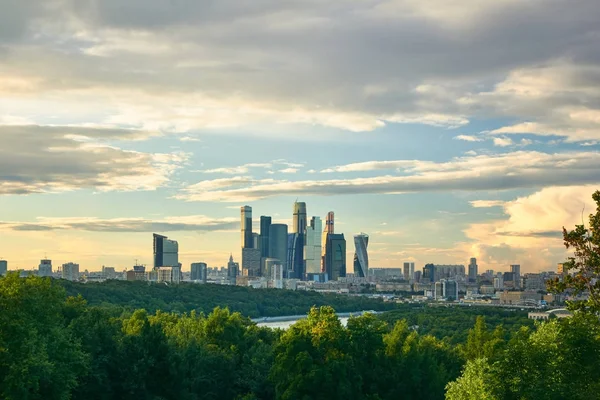 Moskova Cityscape gökdelenler ile