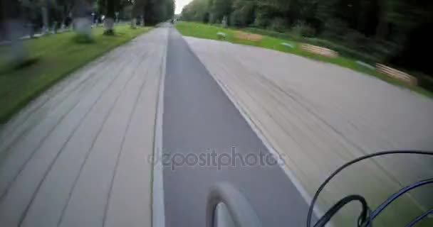 Hyper Aprovecha Imágenes Conducción Carril Bici Parque Bicicleta Verano Rotación — Vídeo de stock