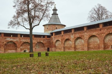 Kremlin'in koruyucu tuğla duvar