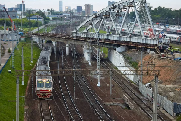 Moscou, Rússia - 29 de junho de 2017: O trem da ferrovia russa é — Fotografia de Stock