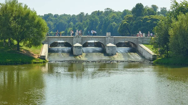 Mosca, Russia - 19 luglio 2017: Parco Tsaritsyno in estate — Foto Stock