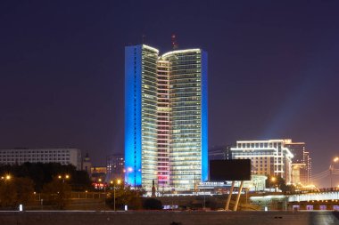 Karşılıklı Ekonomik Yardım Konseyi Sekreterliği (CMEA veya Comecon), iki katlı bir yapı ile birbirine bağlı üç binadan oluşan bir kompleks. Günümüzde Novy Arbat (Yeni Arbat) üzerinde Moskova Hükümeti 'nin bir kompleksi bulunmaktadır.