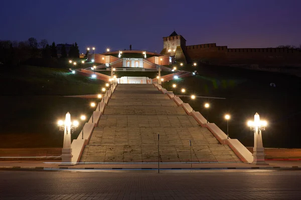 Nizhny Novgorod 'daki Chkalov merdivenleri (Volga Merdiveni) üst ve alt Volga setlerini birbirine bağlar. İnşaat 1949 'da tamamlandı. Nizhny Novgorod, Nizhny Novgorod Oblast, Rusya.