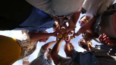  Kızartma ve komik surat arkadaşlar