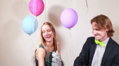 kadın ve erkekte parti fotoğraf çizme