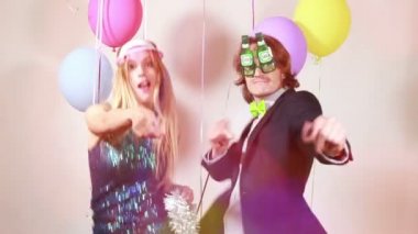 kadın ve erkek Fotoğraf kabininde dans