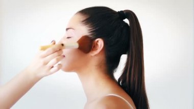 toz kadın üzerinde uygulama el