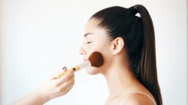 toz kadın üzerinde uygulama el