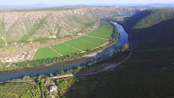 Idyllische Schlucht in Bosnien — Stockvideo