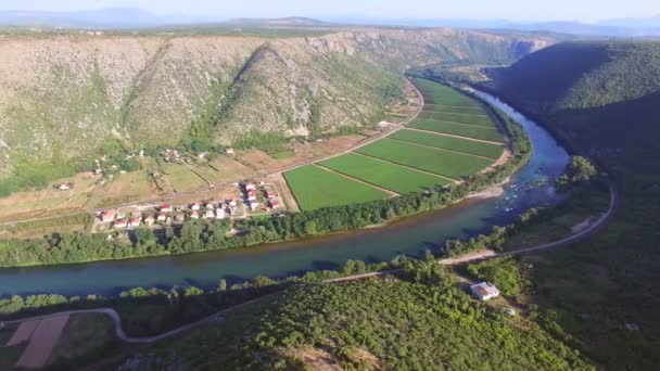 Bosna'da pastoral Kanyon — Stok video