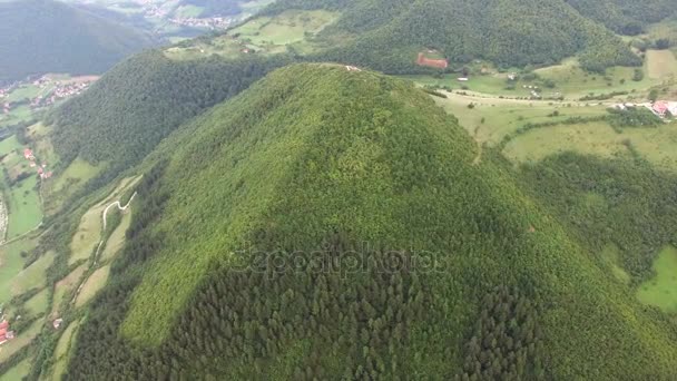 Piramides in Visoko, Bosnië — Stockvideo