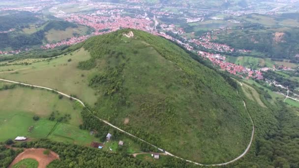 Luchtfoto van Visocica — Stockvideo