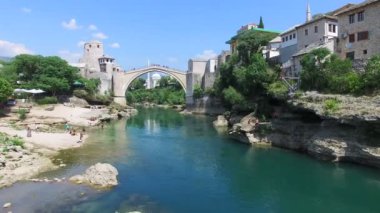  Nehri Mostar üzerinden köprü