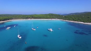  Yelkenli teknelerde Dalmaçya Bay