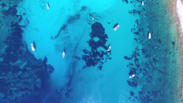 Barche a vela nella baia della Dalmazia — Video Stock