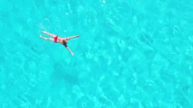  kadının meme deniz darbede yapması