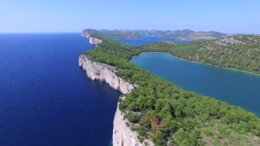  Dugi otok tuzlu göl