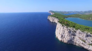 sunny Adaları ile Adriyatik Denizi