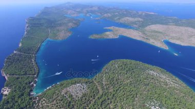 Dalmaçya adalar arasında Körfez