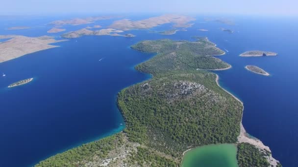 Gulf between Dalmatian islands — Stock Video