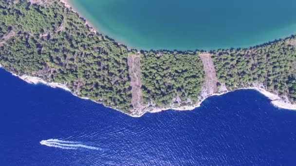 Lago salado turquesa en Croacia — Vídeo de stock