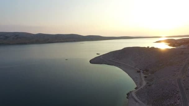 Zonsondergang op het eiland Pag — Stockvideo