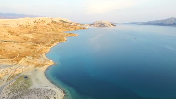 Море Паг острів в Далмації — стокове відео