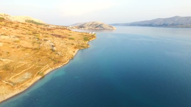 House in grass of Pag island — Stock Video