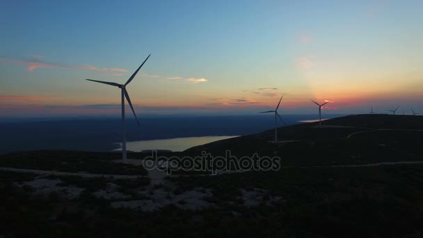 Windmills for the production of renewable energy — Stock video