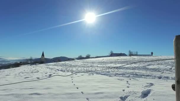 Cerca nas montanhas nevadas — Vídeo de Stock