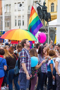 15 Zagreb gurur. Lgbtiq eylemciler Ban Josip Jelacic kare üzerinde.